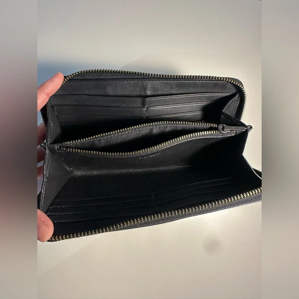 Coach elegant black